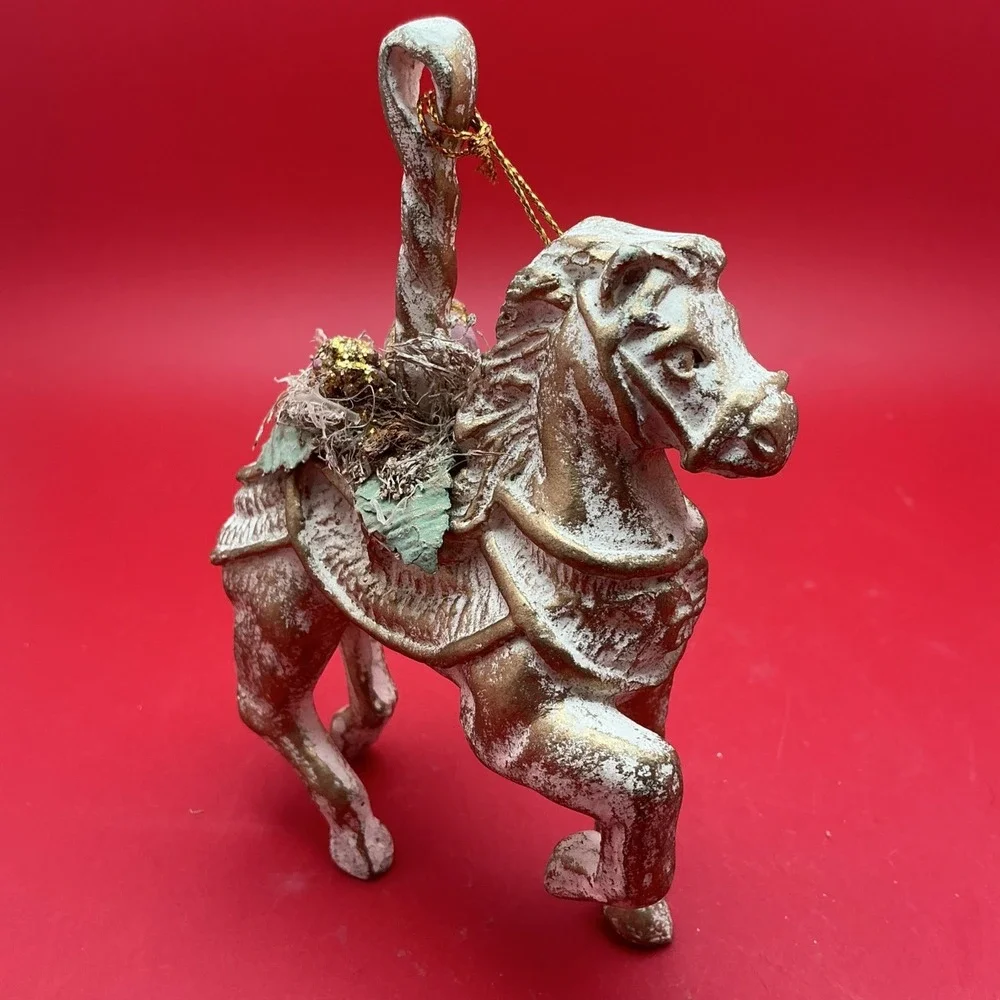 Vintage Decorative Distressed Carousel Horse Ornaments-Set of‎ 2 READ
